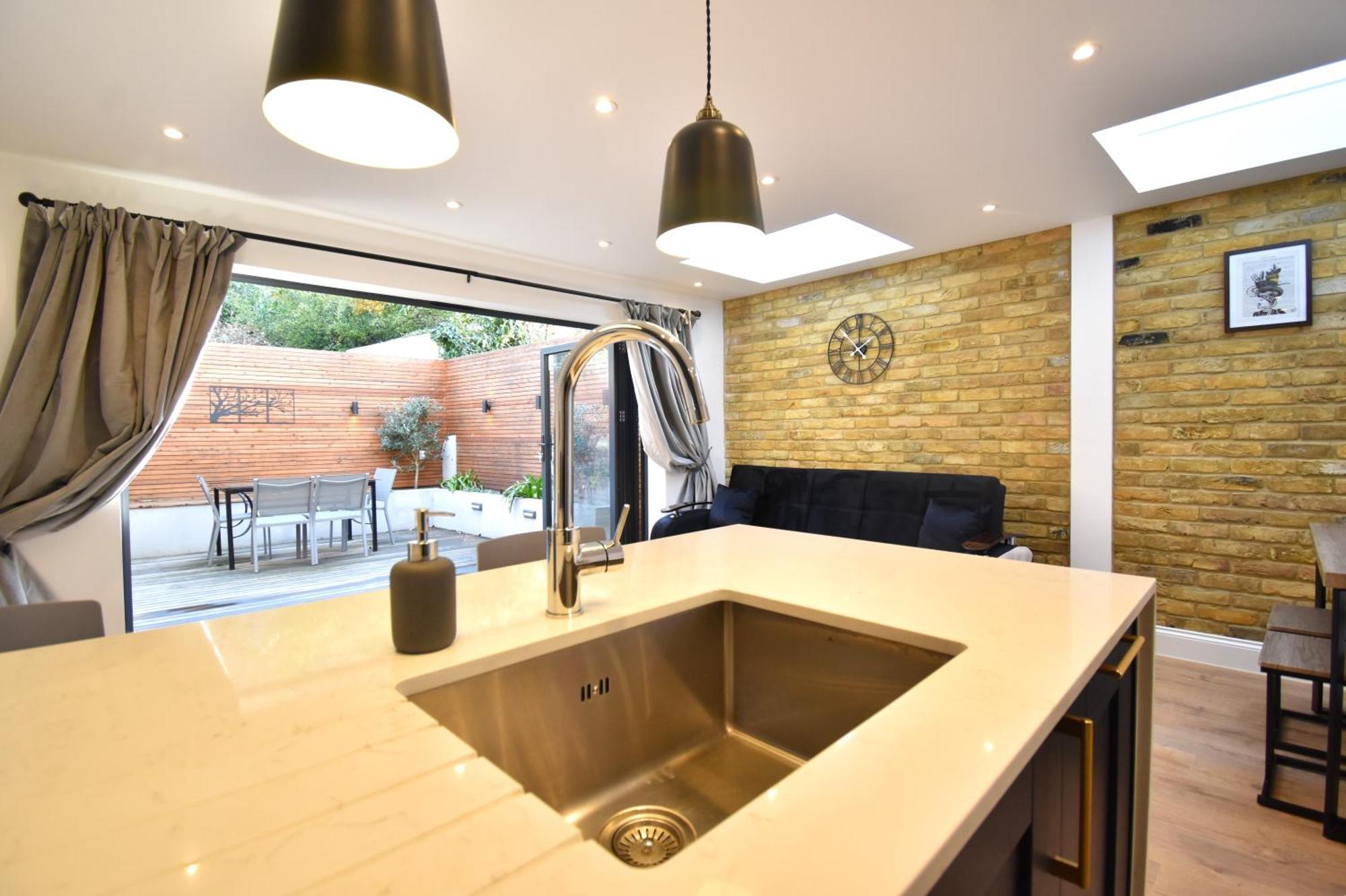 Stunning 2 Bed Apartment Londra Dış mekan fotoğraf