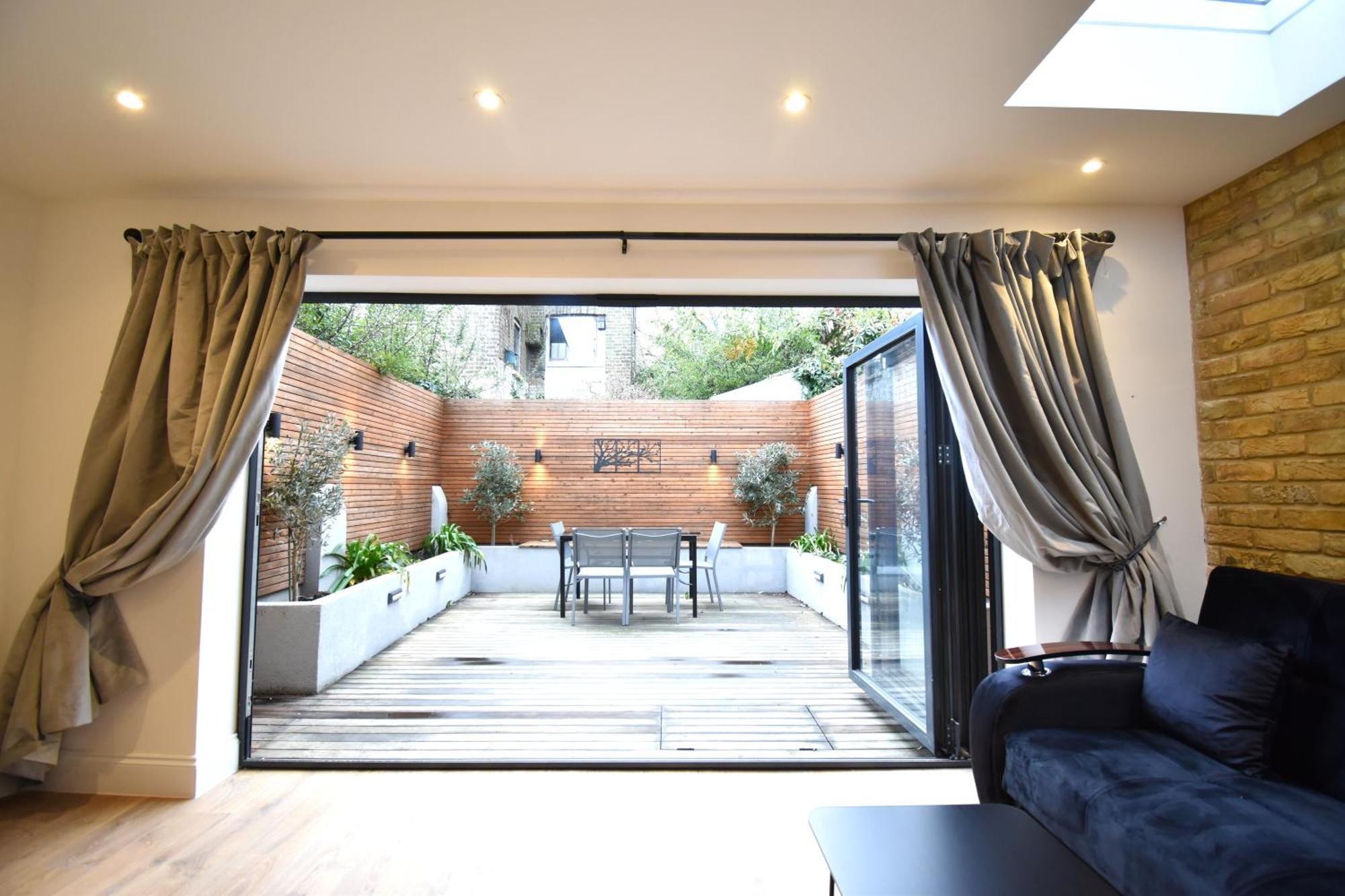 Stunning 2 Bed Apartment Londra Dış mekan fotoğraf