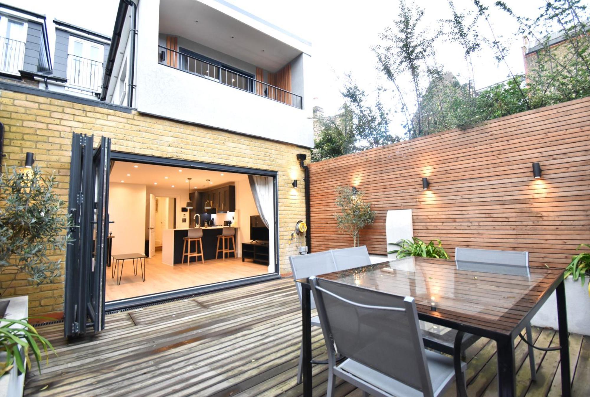 Stunning 2 Bed Apartment Londra Dış mekan fotoğraf